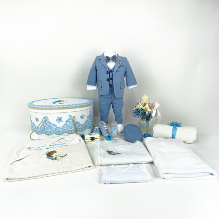 Set Botez "Aripile Ingerasului", format din Trusou Complet, Lumanare si Tinuta Eleganta, model Ingeras, 17 piese, pentru Baieti, culoare Bleumarin, marca LoreBebe ® - imagine 1
