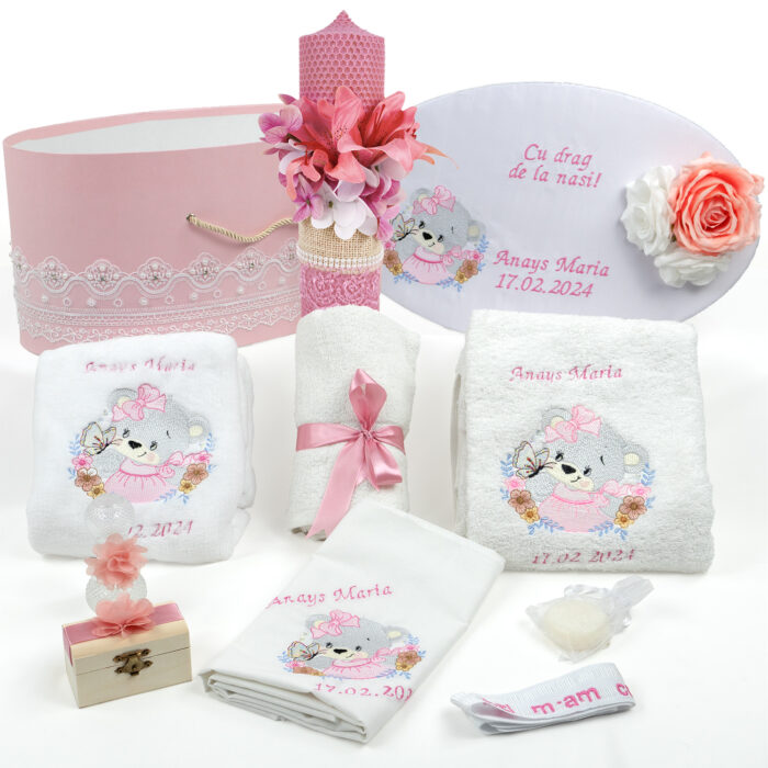 Set Botez "Imbratisarea Fericirii", format din Trusou Complet si Lumanare, model Ursulet, 10 piese, pentru Fete, culoare Roz , marca LoreBebe ® - imagine 1