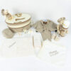 Set Botez "Zambet de Ursulet", format din Trusou Complet, Lumanare si Tinuta Eleganta, model Ursulet, 17 piese, pentru Baieti, culoare Crem, marca LoreBebe ®