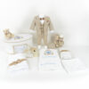 Set Botez "Micul Imparat", format din Trusou Complet, Lumanare si Tinuta Eleganta, model Ursulet, 16 piese, pentru Baieti, culoare Crem, marca LoreBebe ®
