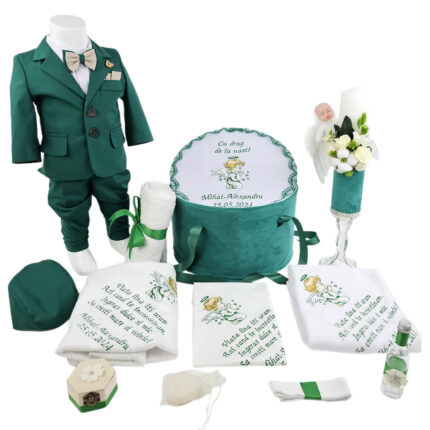 Set Botez "Mihai Alexandru", format din Trusou Complet, Lumanare si Tinuta Eleganta, model Ursulet, 17 piese, pentru Baieti, culoare Verde, marca LoreBebe ®