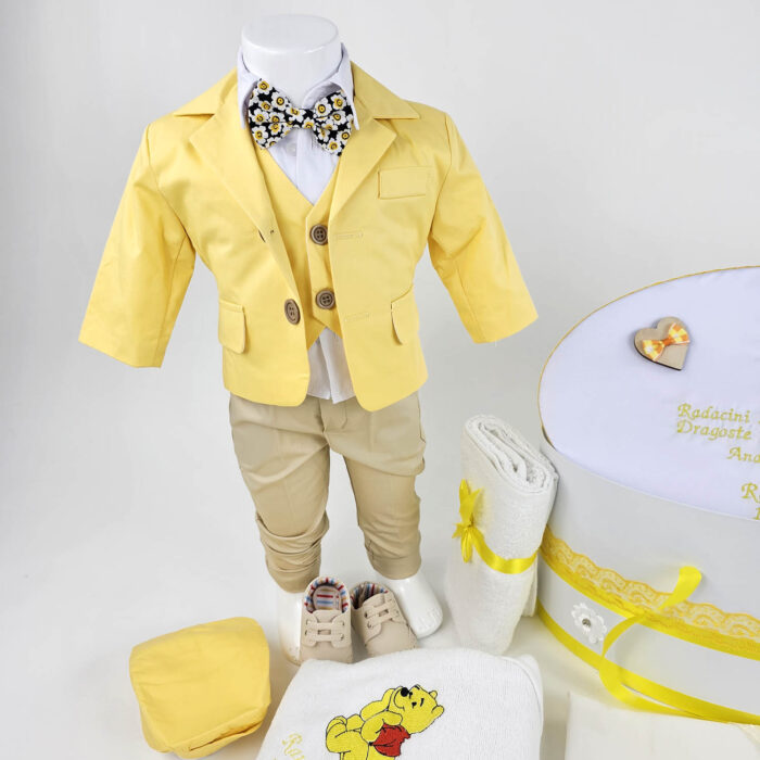 Set Botez "Raul Teodor", format din Trusou Complet, Lumanare si Tinuta Eleganta, model Winnie The Pooh, 24 piese, pentru Baieti, culoare Galben, marca LoreBebe ® - imagine 2