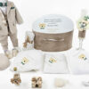 Set Botez "Dominic George", format din Trusou Complet, Lumanare si Tinuta Eleganta, model Ursulet, 17 piese, pentru Baieti, culoare Crem, marca LoreBebe ® - imagine 2