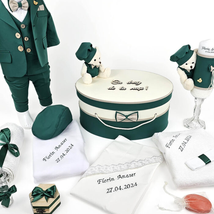 Set Botez "Florin Anaser", format din Trusou Complet, Lumanare si Tinuta Eleganta, model Ursulet, 17 piese, pentru Baieti, culoare Verde, marca LoreBebe ® - imagine 2