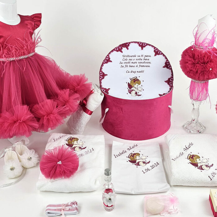 Set Botez "Isabelle Marie", format din Trusou Complet, Lumanare si Tinuta Eleganta, model Ingeras, 14 piese, pentru Fete, culoare Siclam, marca LoreBebe ® - imagine 2