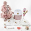 Set Botez "Mara", format din Trusou Complet, Lumanare si Tinuta Eleganta, model Ingeras, 13 piese, pentru Fete, culoare Roz , marca LoreBebe ® - imagine 2