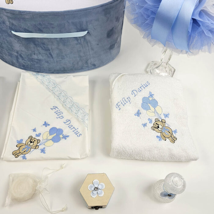 Set Botez "Filip Darius", format din Trusou Complet, Lumanare si Tinuta Eleganta, model Ursulet, 17 piese, pentru Baieti, culoare Bleumarin, marca LoreBebe ® - imagine 3