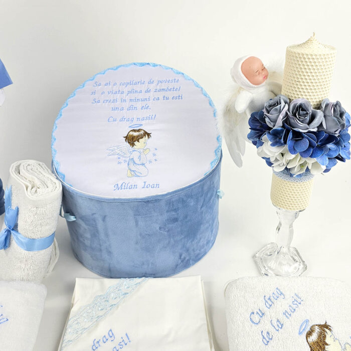 Set Botez "Milan Ioan", format din Trusou Complet, Lumanare si Tinuta Eleganta, model Ingeras, 17 piese, pentru Baieti, culoare Bleumarin, marca LoreBebe ® - imagine 4