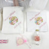 Set Botez "Teodora Mihaela", format din Trusou Complet, Lumanare si Tinuta Eleganta, model Ursulet, 13 piese, pentru Fete, culoare Alb, marca LoreBebe ® - imagine 4