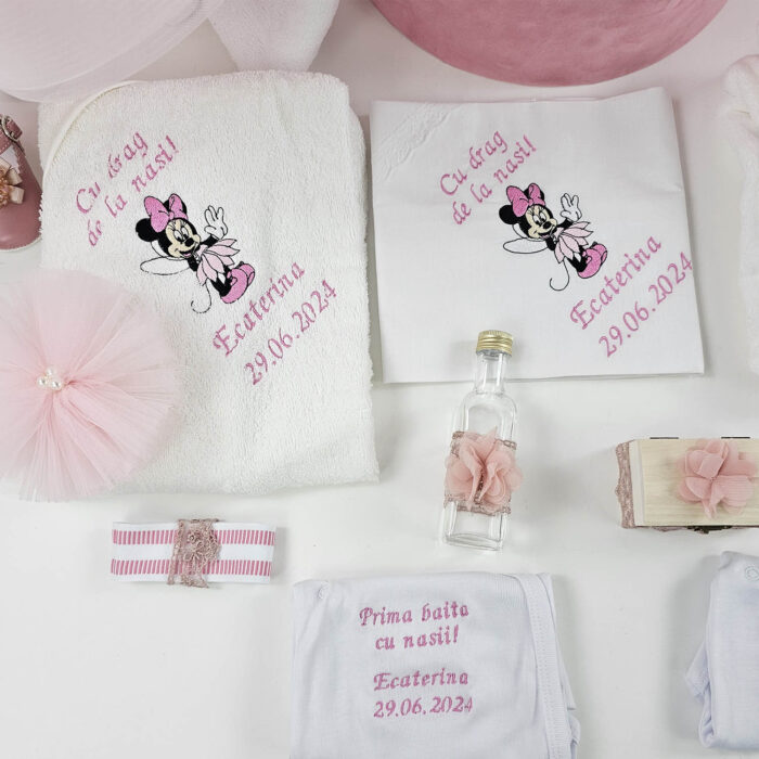 Set Botez "Ecaterina", format din Trusou Complet, Lumanare si Tinuta Eleganta, model Minnie, 15 piese, pentru Fete, culoare Roz , marca LoreBebe ® - imagine 4