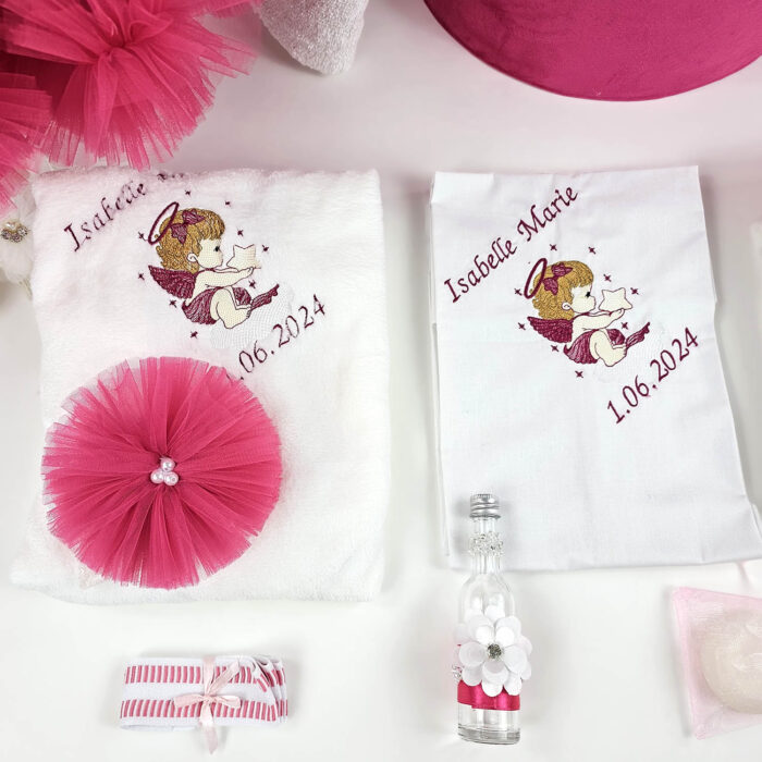 Set Botez "Isabelle Marie", format din Trusou Complet, Lumanare si Tinuta Eleganta, model Ingeras, 14 piese, pentru Fete, culoare Siclam, marca LoreBebe ® - imagine 4